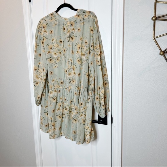 H&M Flowy Floral Dress SZ 6 /small - Picture 5 of 7